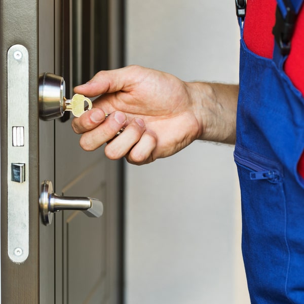 en cerrajería residencial ofrecemos servicios de emergencia las 24 horas